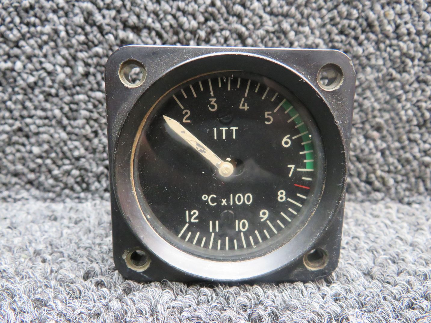 パナソニック　スターツアーズ　ノベルディ 33P Rosemount 0-1200 Degrees C Interturbine Temperature Indicator