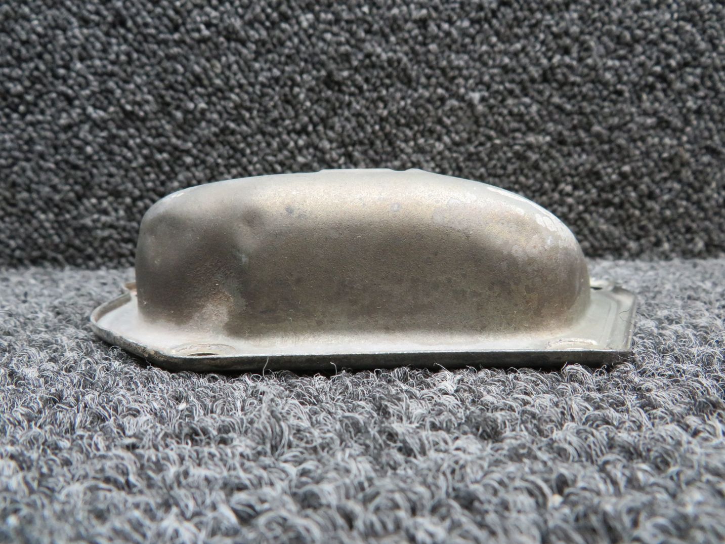 GUTTERMOUTH 【LP 未開封！】 61247 Lycoming Rocker Cover (Slight Wear) | Used Airplane Parts