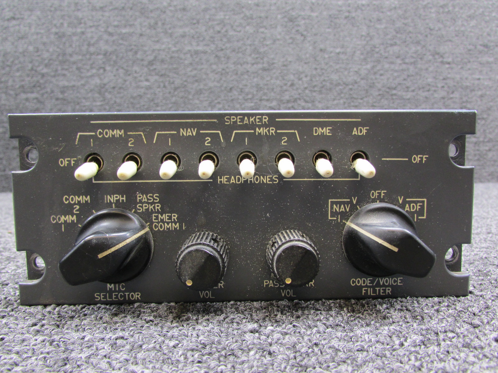 AAページ 1030-1 (Alt: C582104) Avtech Audio Control with Modifications (28