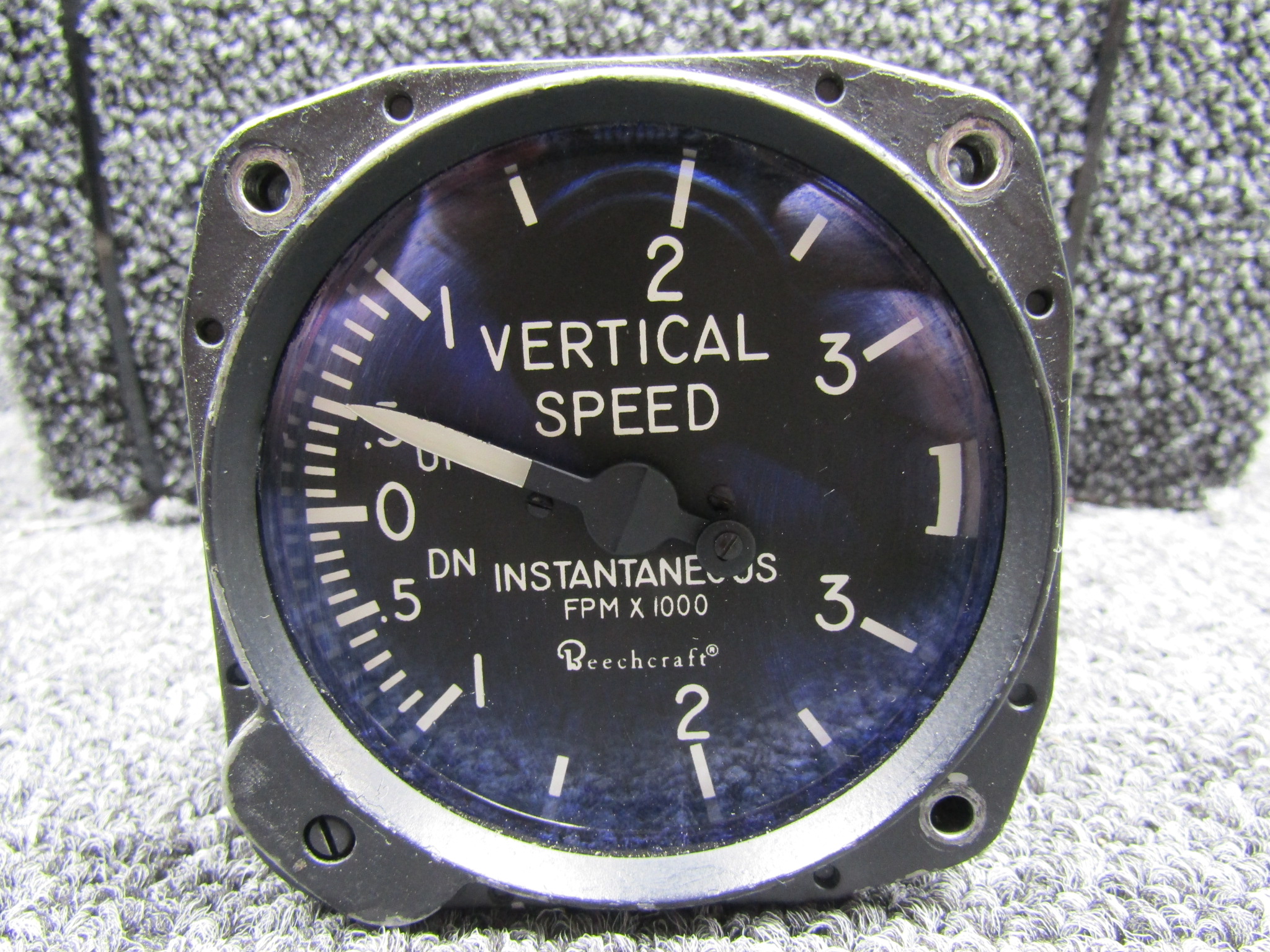 7130B United Instruments Code C-71 Instantaneous Vertical Speed
