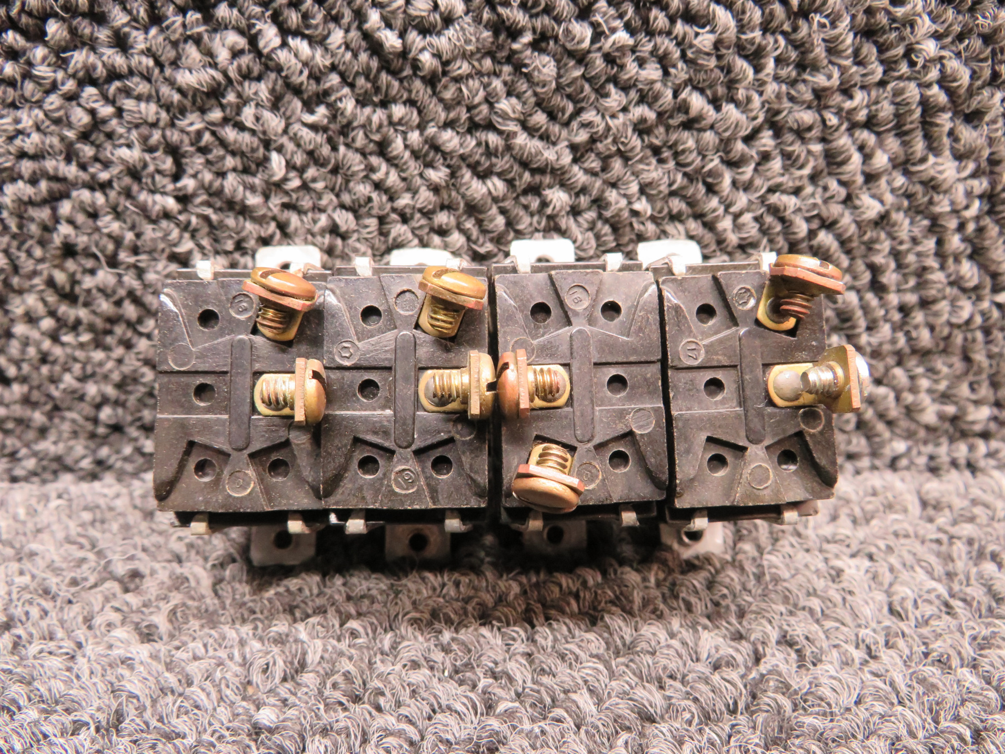 99377-008, 99377-009 Piper PA34-200T RH and LH Set of 4