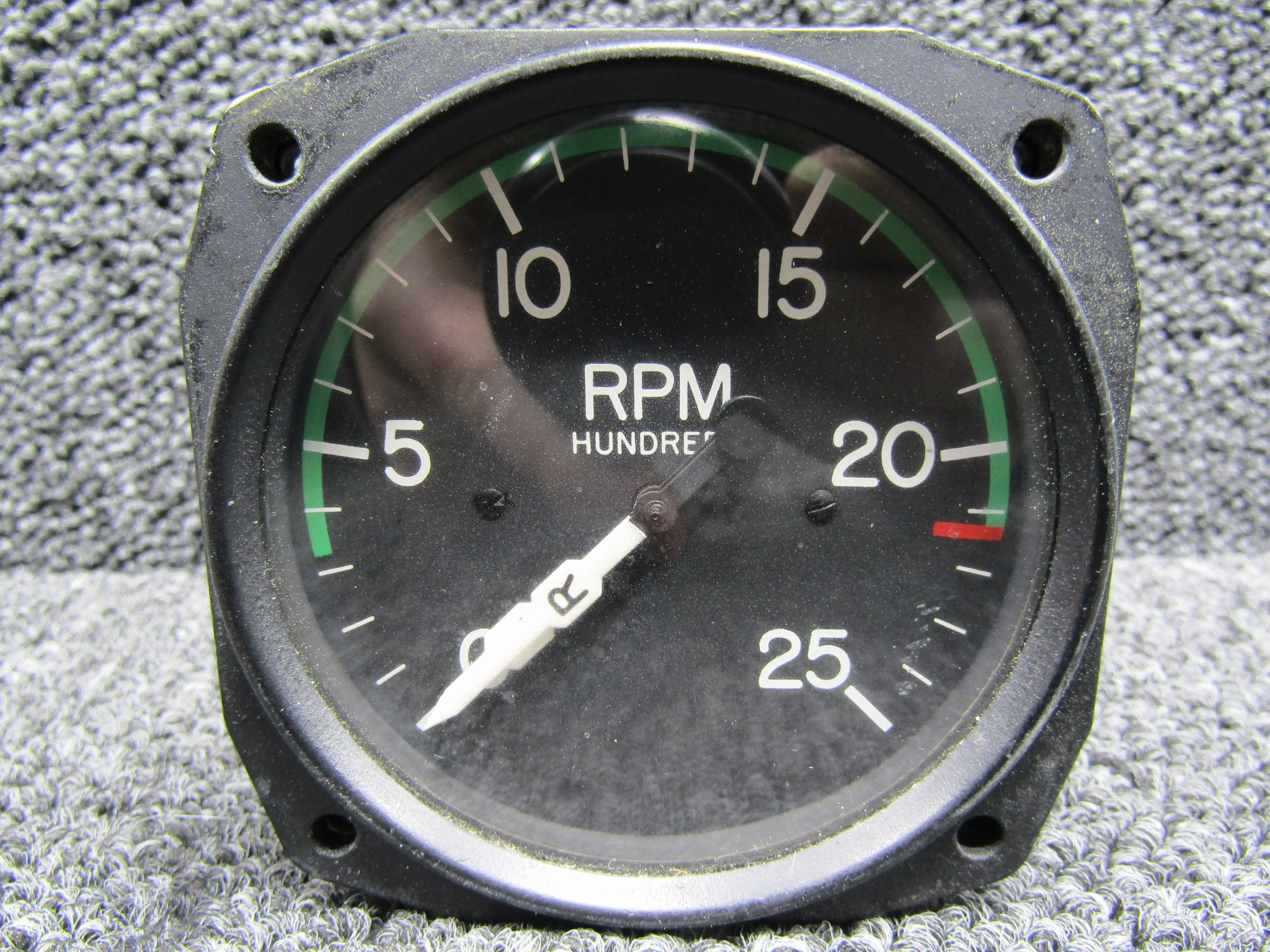22-280-032-1 Edo Aire Avionics Tachometer Dual Indicator