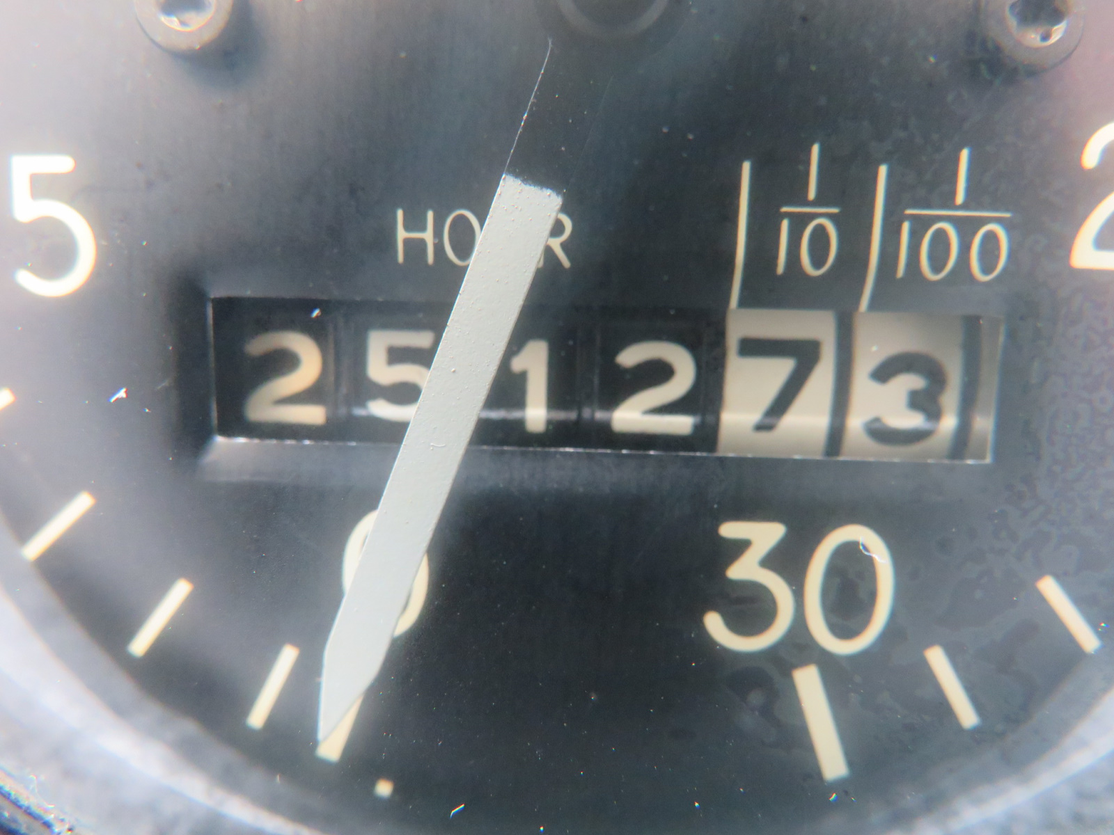 830549 Stewart-Warner Aviation 2512.73 Hour Recording Tachometer