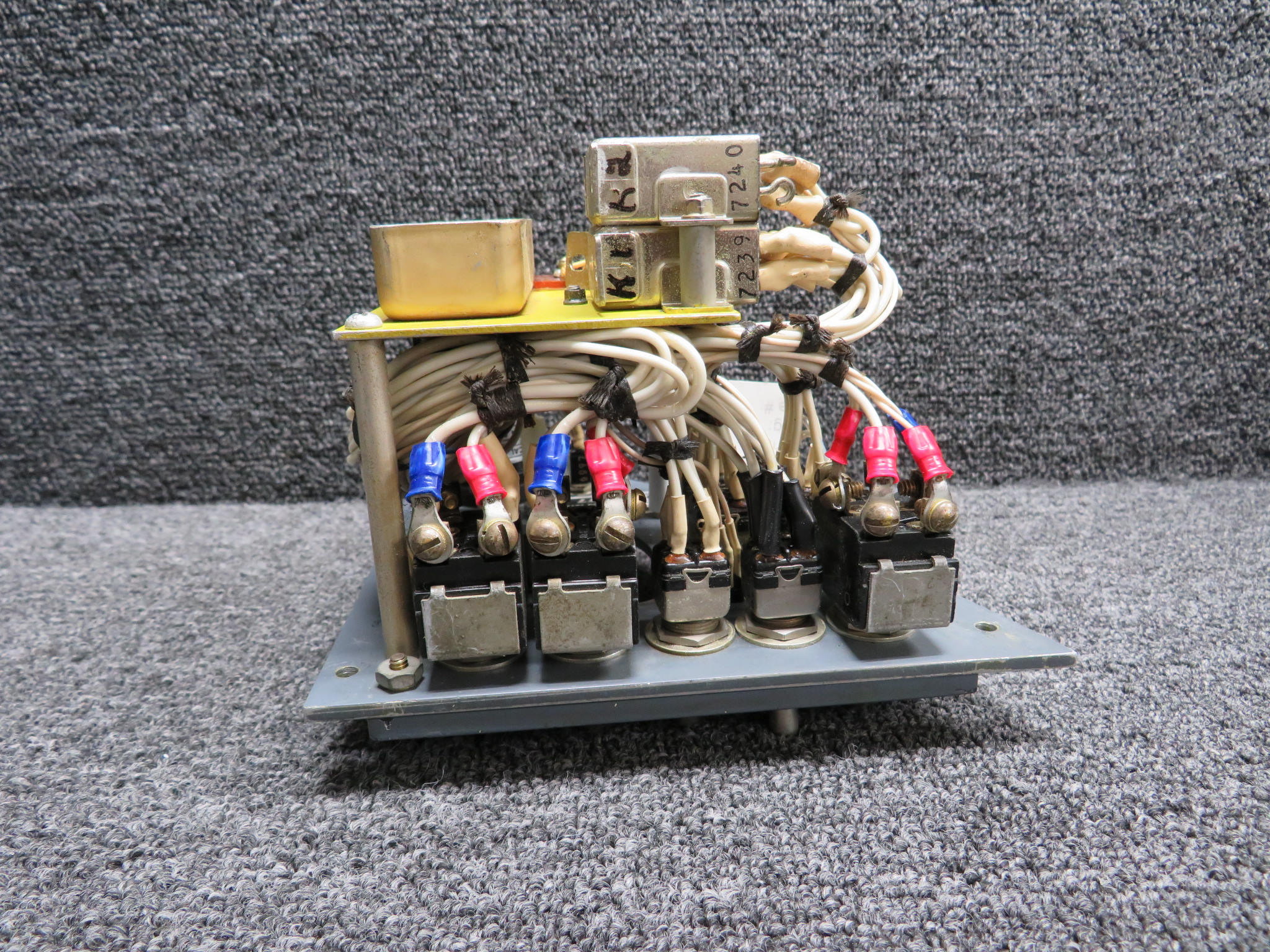 2414146-35 Learjet Pilot Heat Switch Panel Unit Assembly