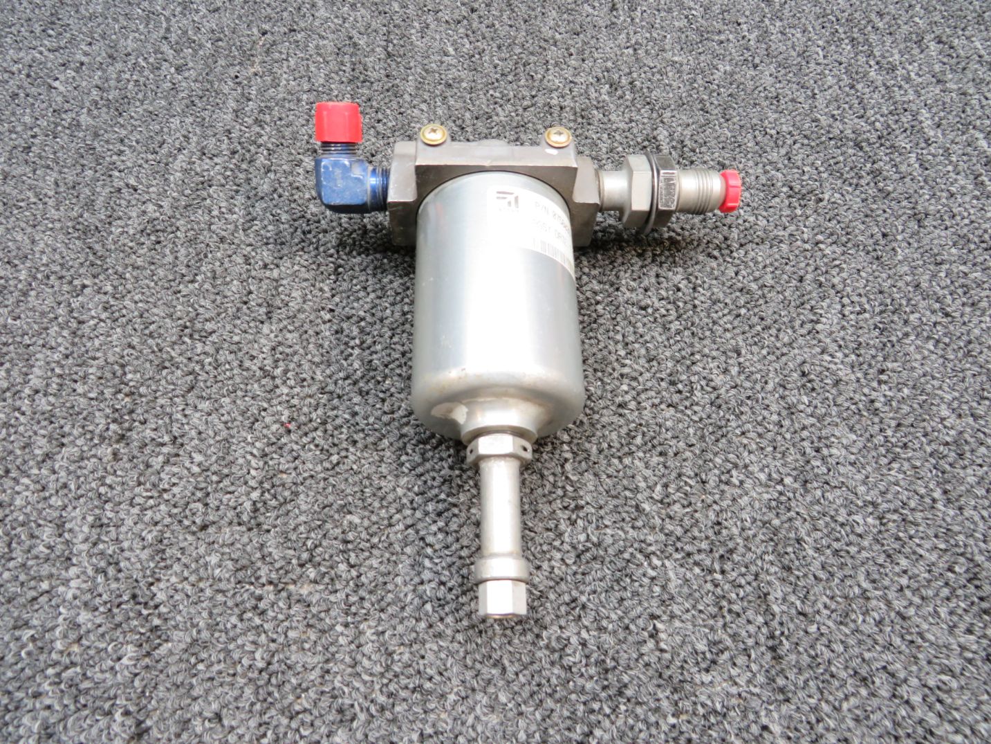 07560397 (Use 075603910) Cessna 172S Fuel Strainer Assy