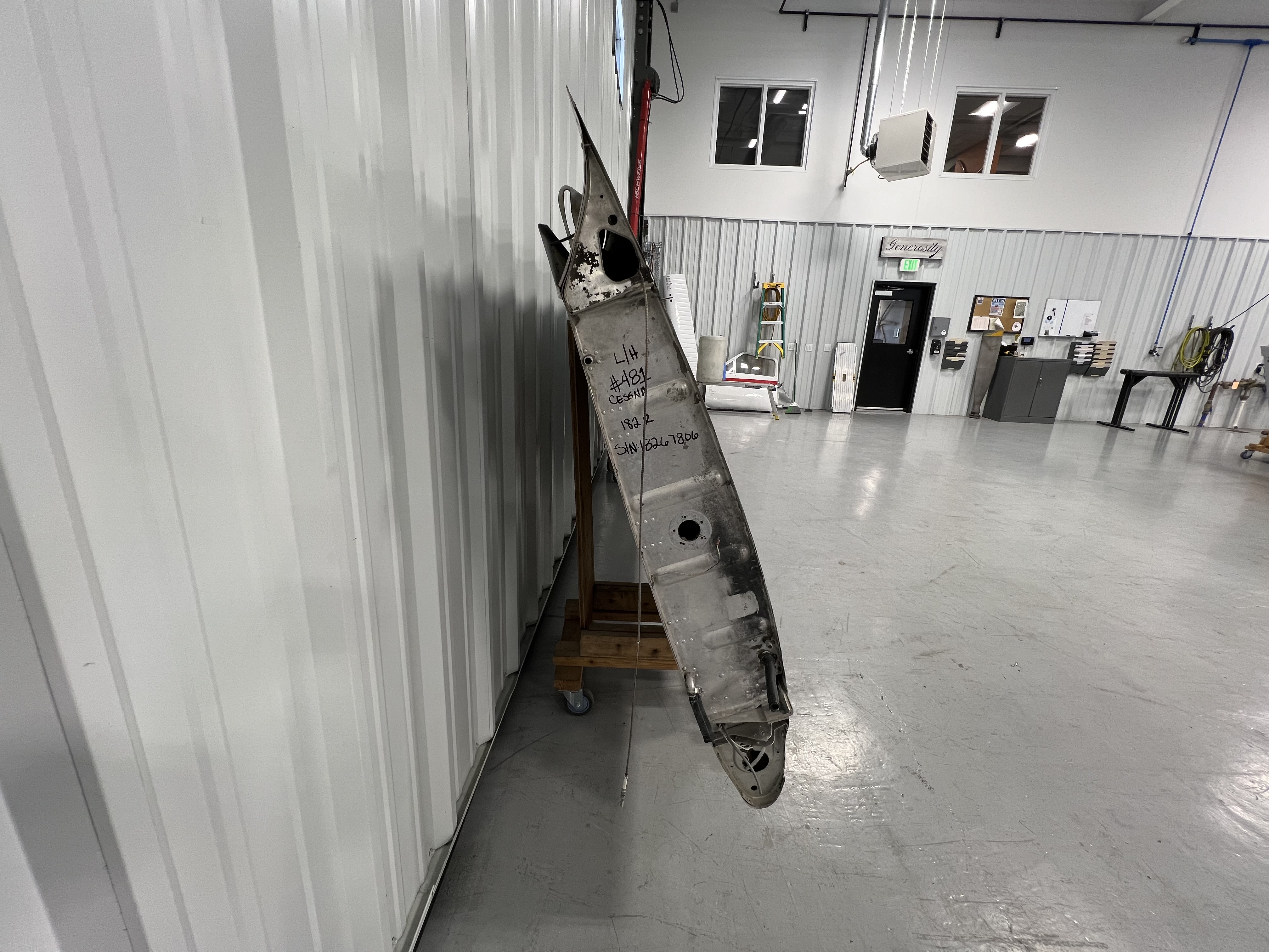 0722000-13 Cessna 182R Wing Structure Left Hand (Damaged)