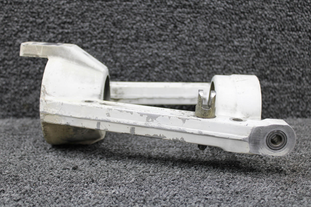 cessna-aircraft-parts-2443007-