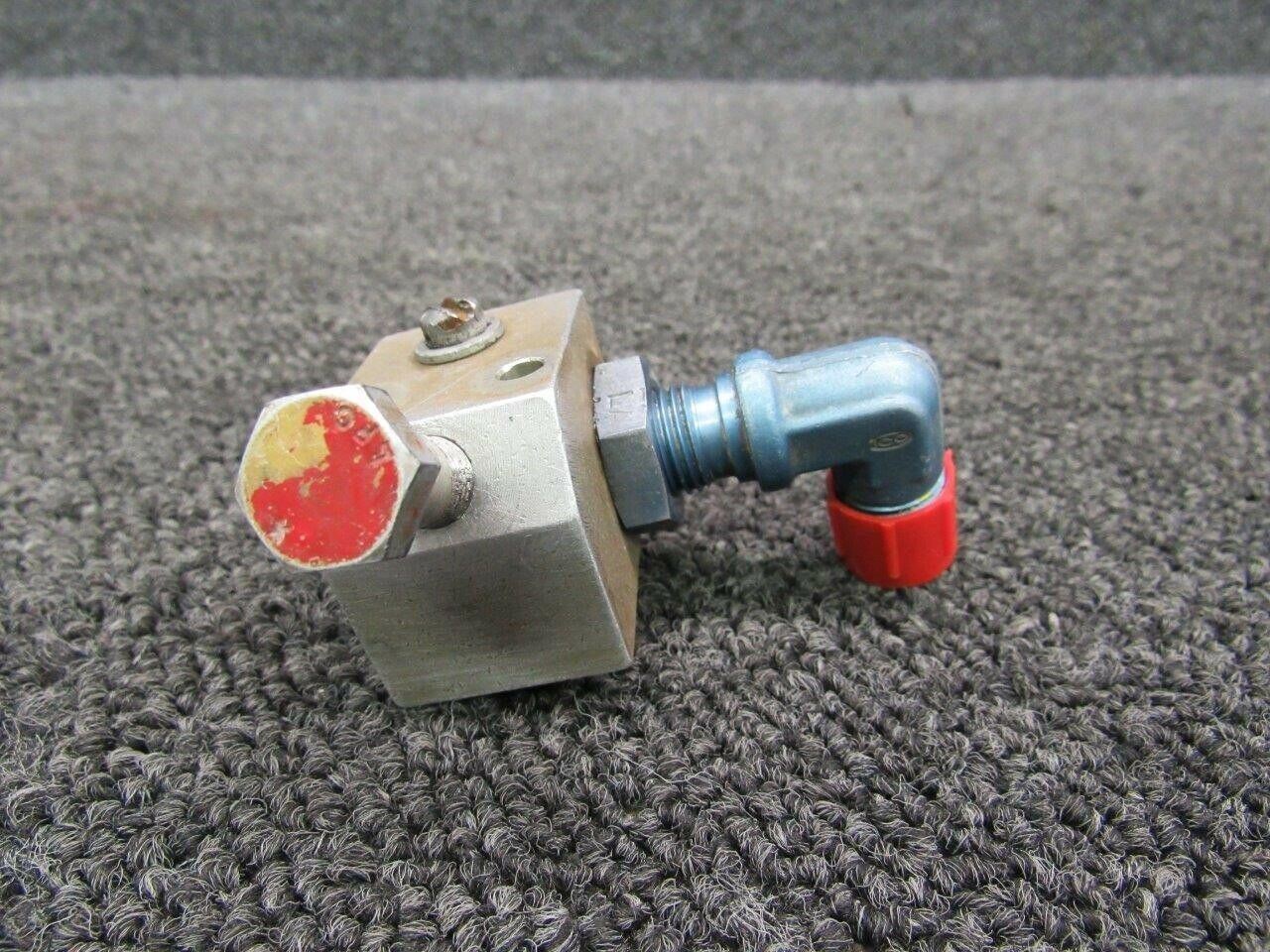 12802281 Cessna 210A Adapter Hydraulic Reservoir Filler