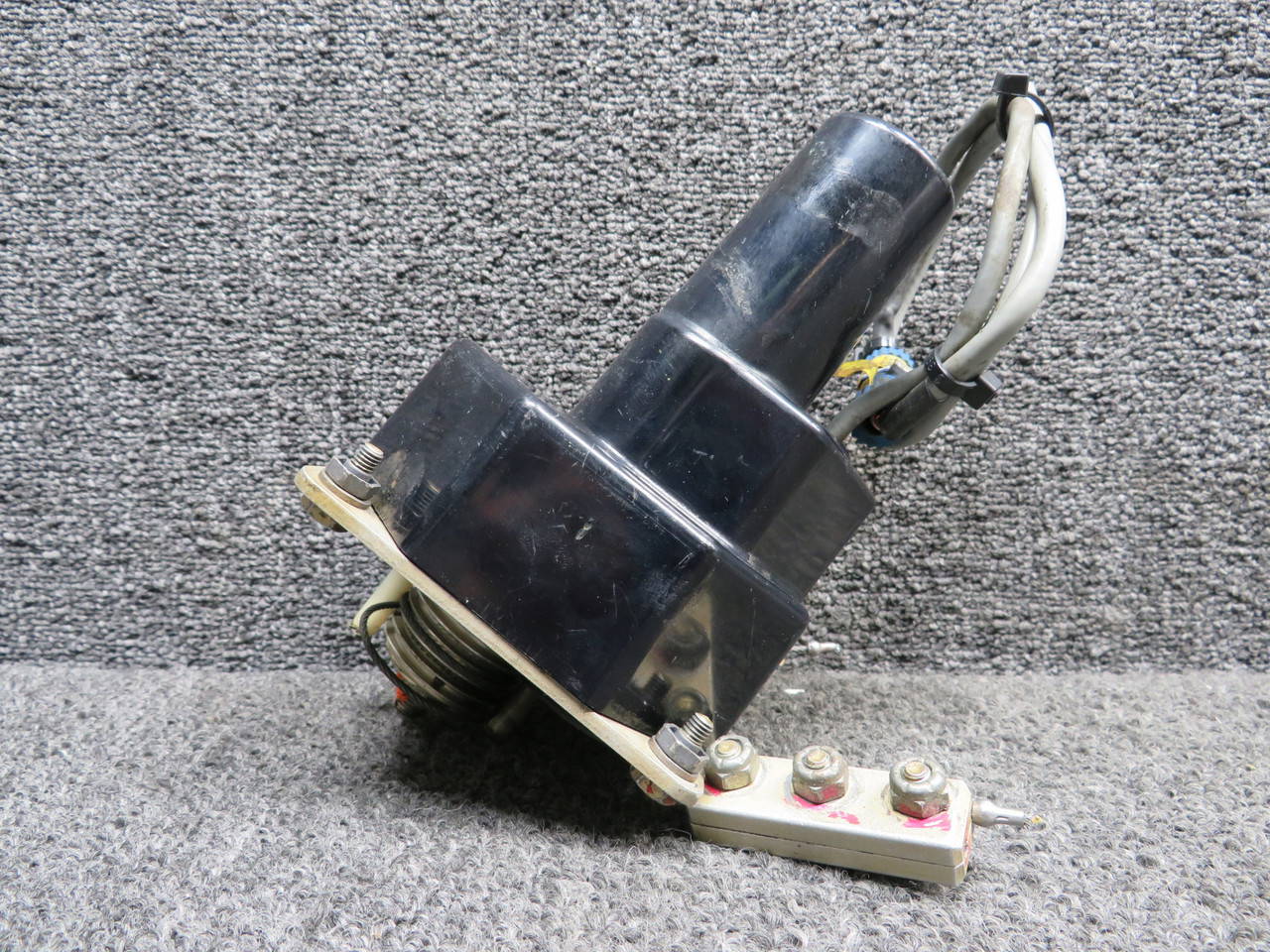 AIRIページ 1C363-1-269R Edo-Aire Auto Pilot Roll Servo (Voltage: 14)