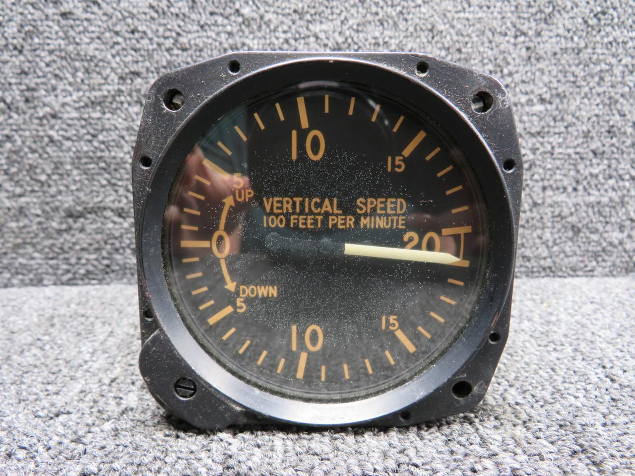 7000 United Type 1 Vertical Speed Indicator Code C.26 has Faded