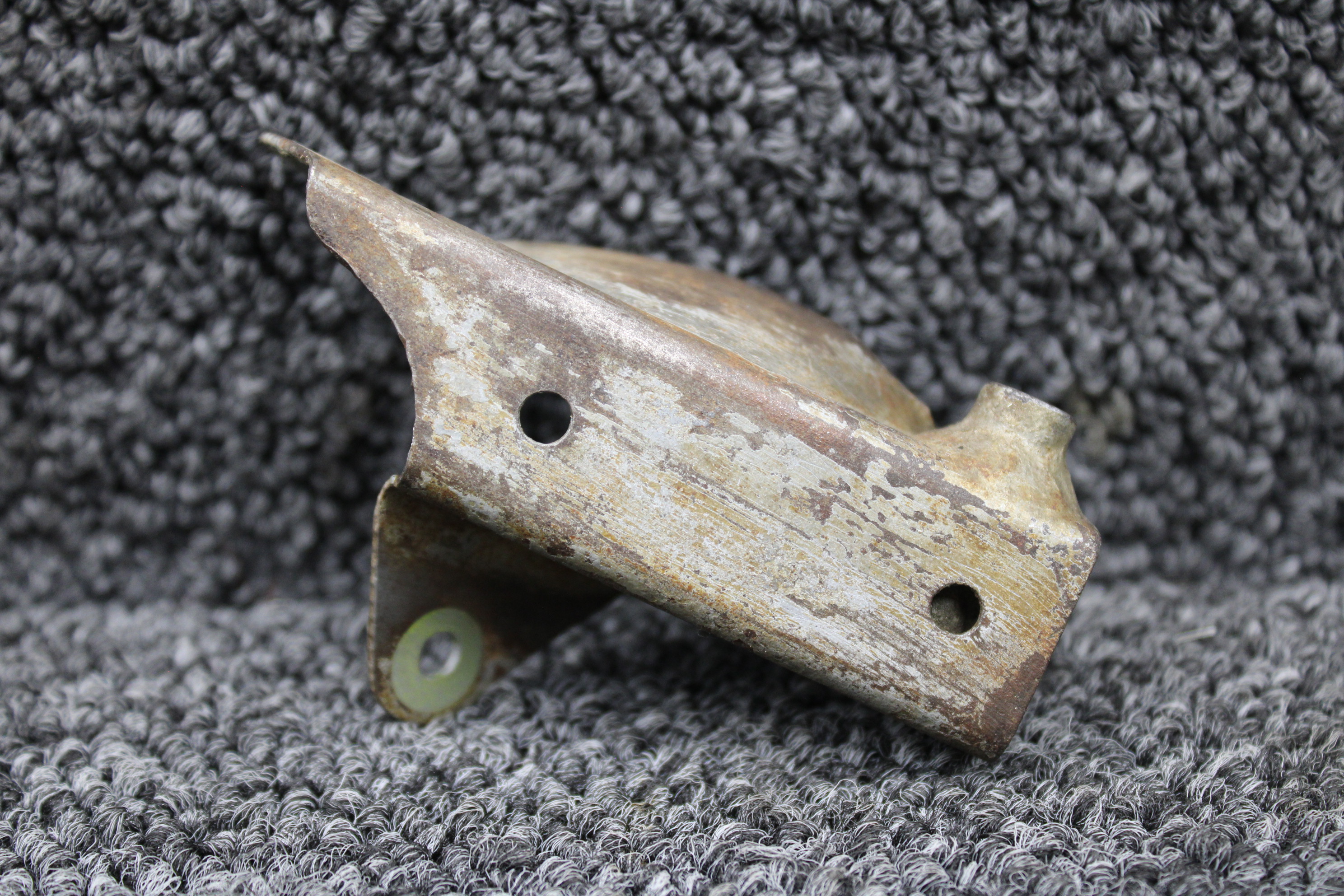 21068-001 (Use: 24842-001) Piper PA24 Main Gear Door Bracket Right