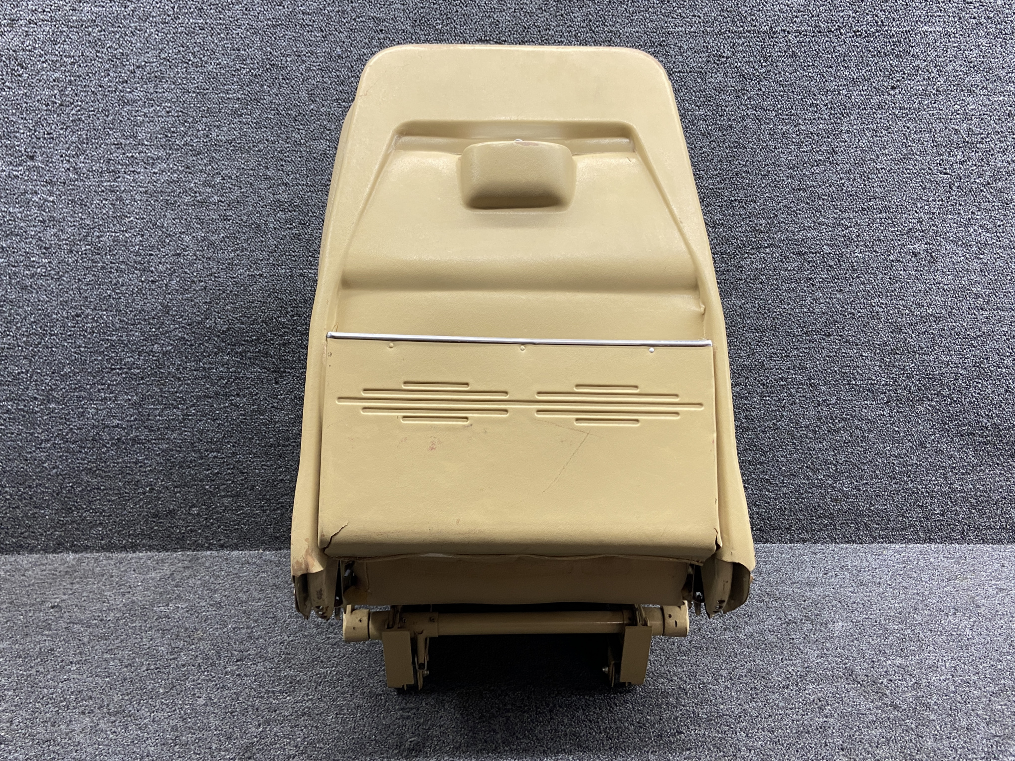 1715002-1 Cessna 177 Pilot Seat Assembly with Vertical