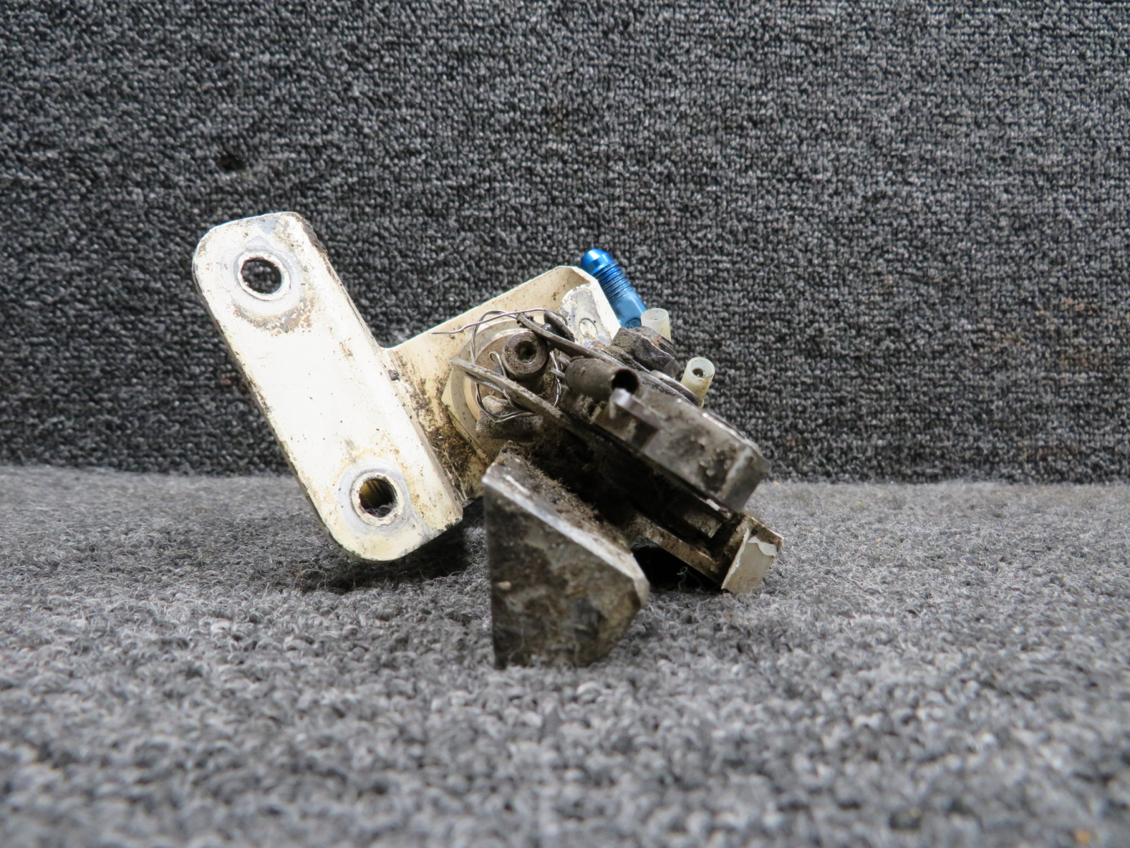 2041046-1 Cessna 177RG Actuator Main Gear Up Lock and Latch Assembly