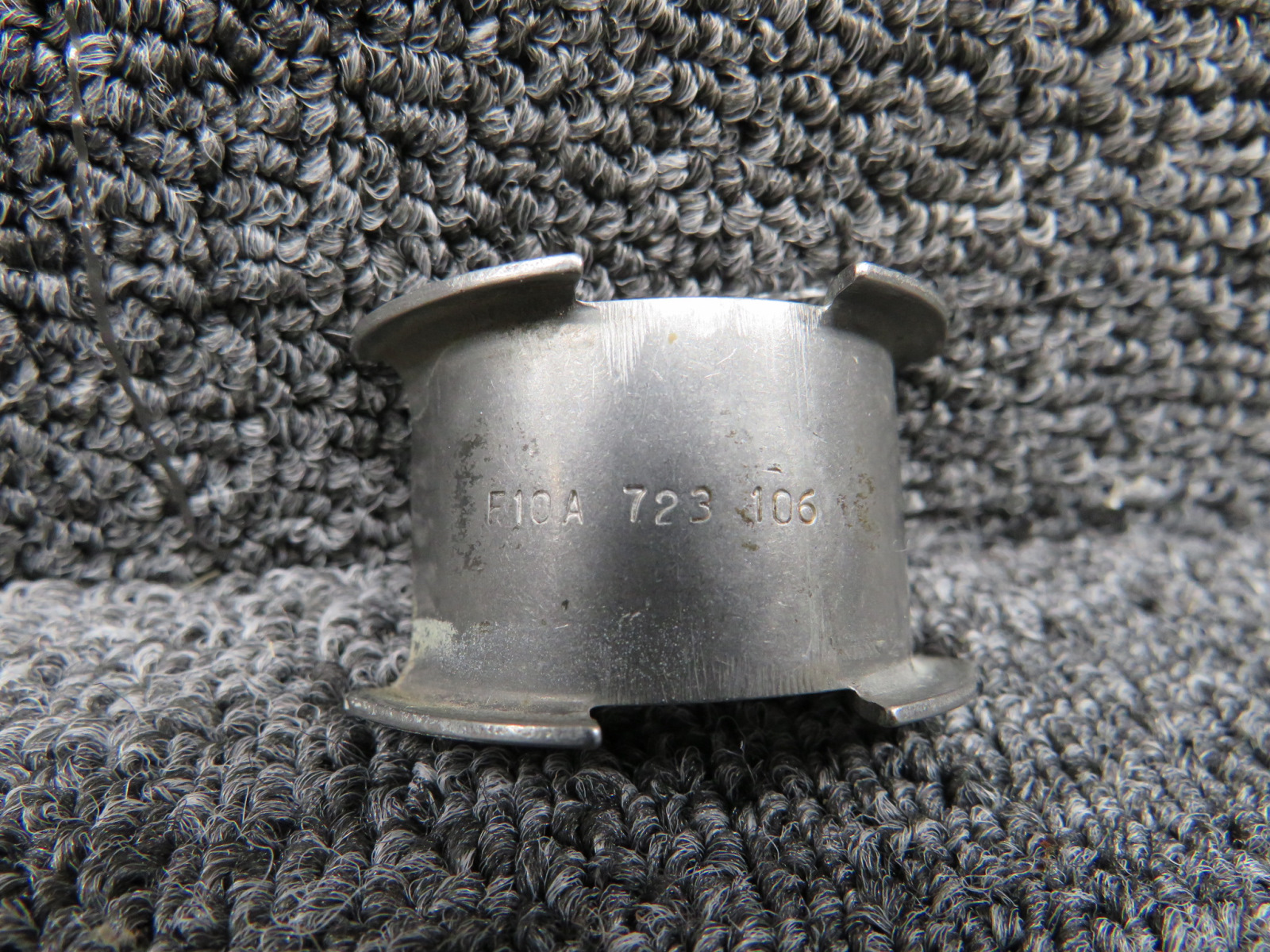 F10A-723-106 Falcon 100 Half Clamp Shell Unit