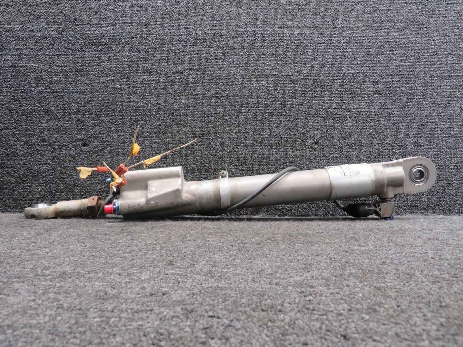 9912063-13 Cessna 500 Citation Nose Landing Gear Actuator Assembly