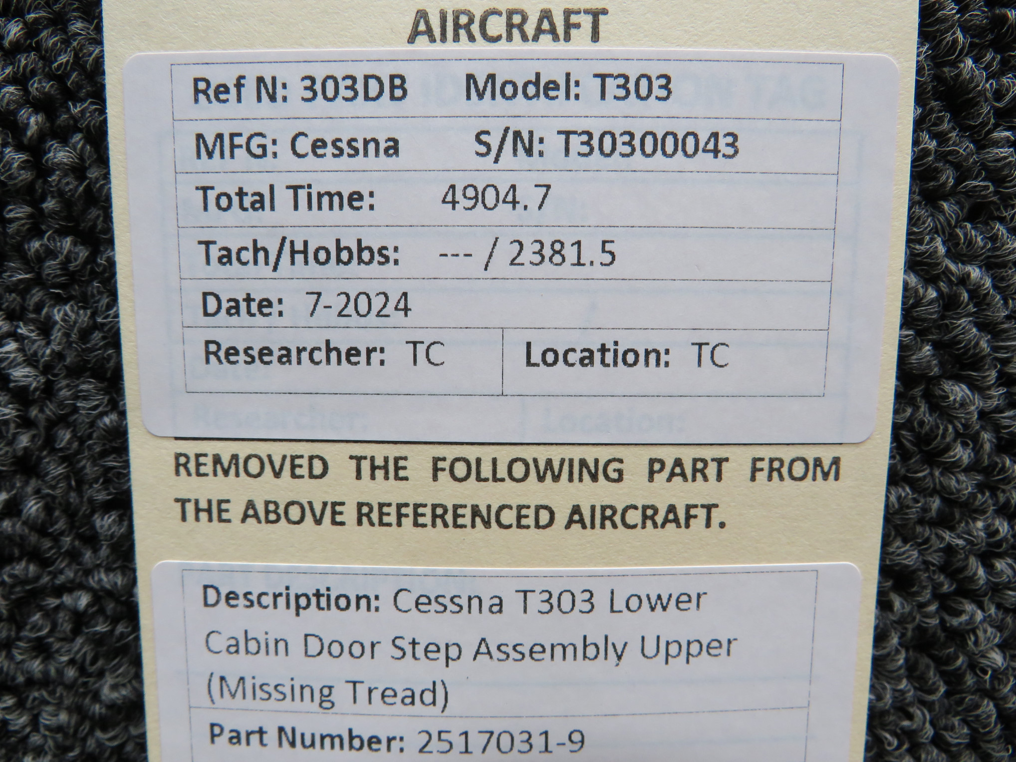 2517031-9 Cessna T303 Lower Cabin Door Step Assembly Upper