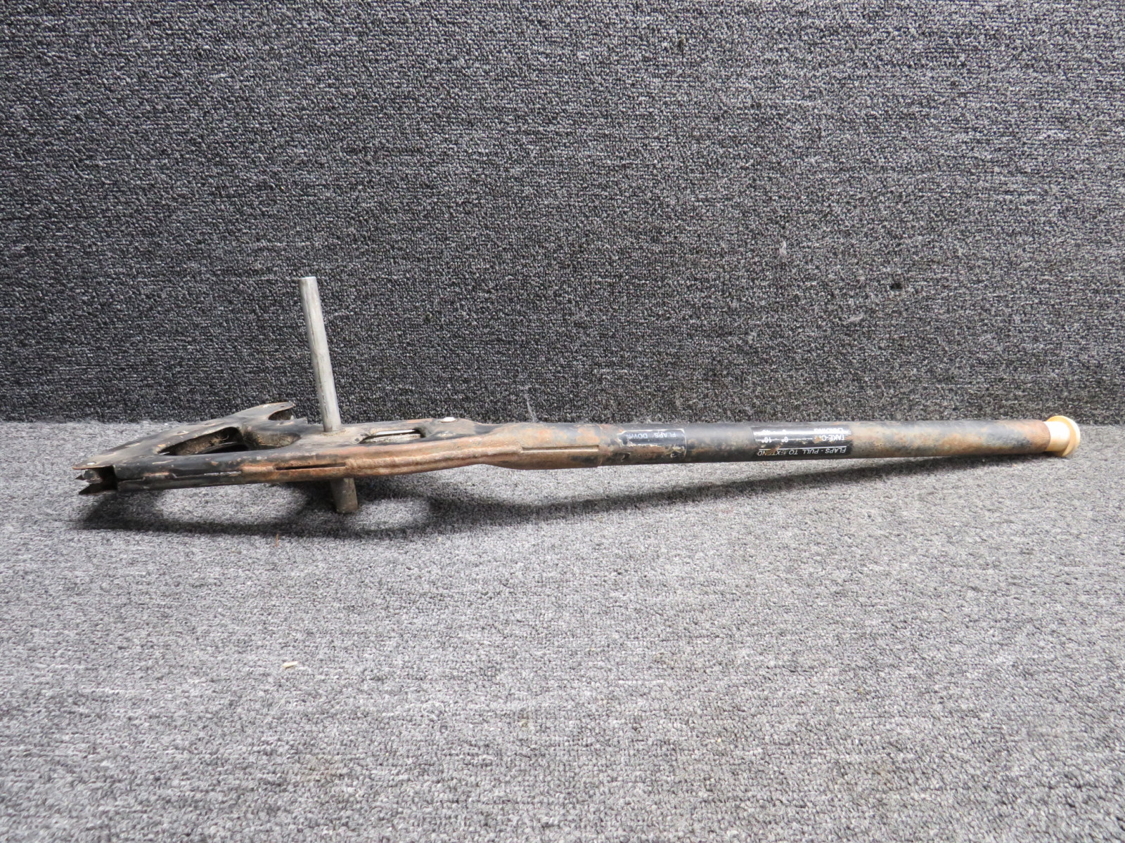 0510166-6, 0510171-1 Cessna 172D Flap Lever Assembly Unit
