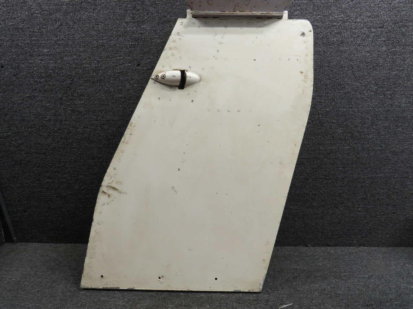 47AT-396 Falcon 20 Main Gear Door Right Hand Core Assembly with