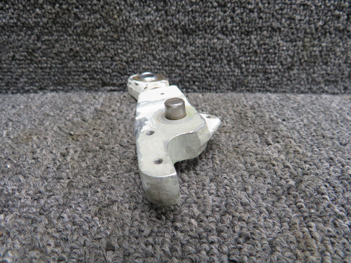 0841110-1 Cessna 414 Side Brace Lock Link Unit