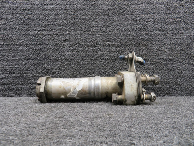 0541124 Cessna 177RG Main Landing Gear Axle Assembly with Plates