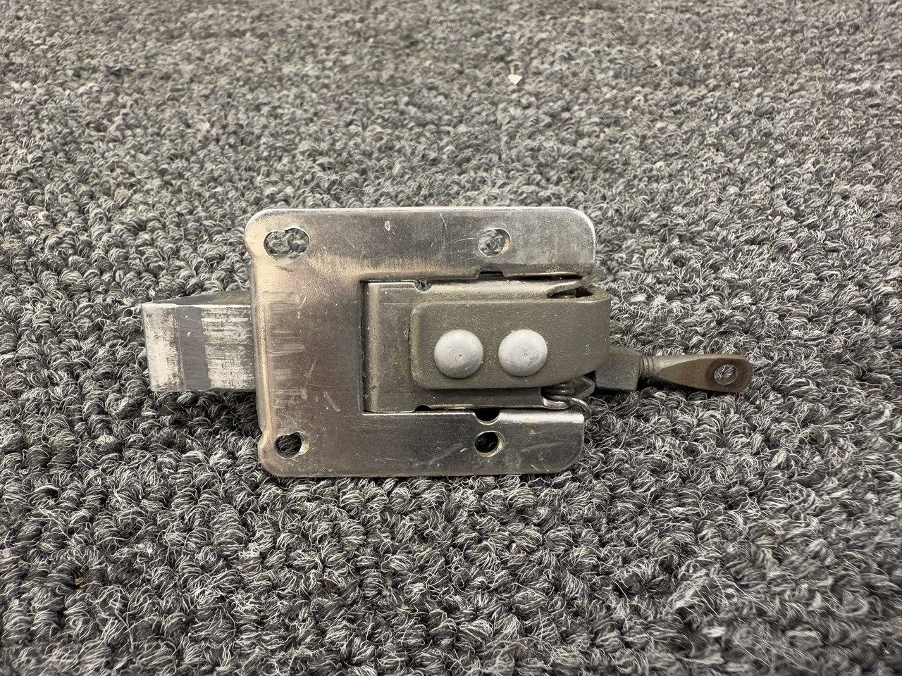 S1359-9 Cessna T210M Baggage Door Latch Assembly | eBay