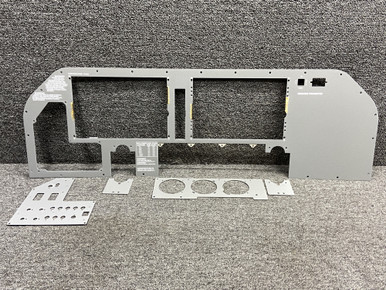 御成約　[3727] 0713384-14 (Use: 0713384-29) Cessna 182T Nav III Instrument Panel