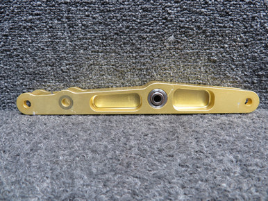 LA57263050 (Use: 2862103-2) Cessna LC41-550FG Center Bellcrank