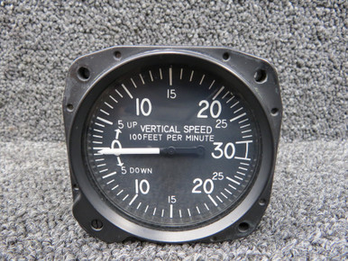 7030 United Instruments Vertical Speed Indicator (Code: C.27) For Sale
