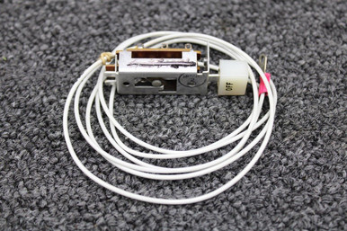 ハッチ 67445-000 (Use: 764-401) Und Lab Inc Pitch Trim Push-Pull Switch