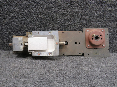 0517012-4 Cessna 172N Cabin Door Latch Right Hand