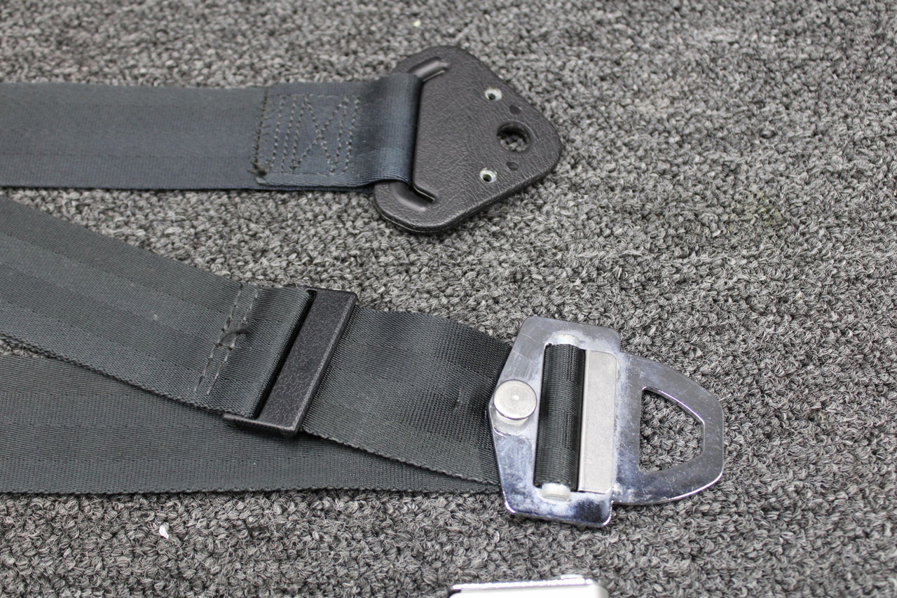afb ベルト　Mサイズ 502747-404-2251 AmSafe 9600-22 Lap and Shoulder Seat Belt