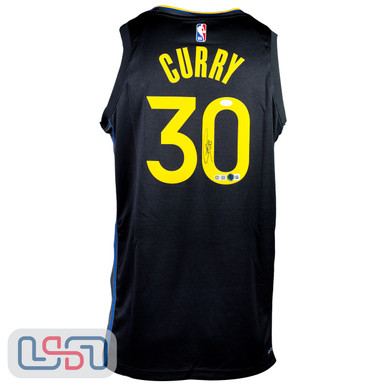 Stephen Curry 新年　さる年ユニフォーム　(Swingman) Stephen Curry Signed Nike Black Statement Swingman Jersey USA SM