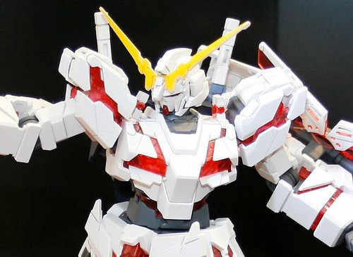 Bandai Bandai Hobby High Grade HGUC RX-0 Unicorn Gundam Destroy Mode