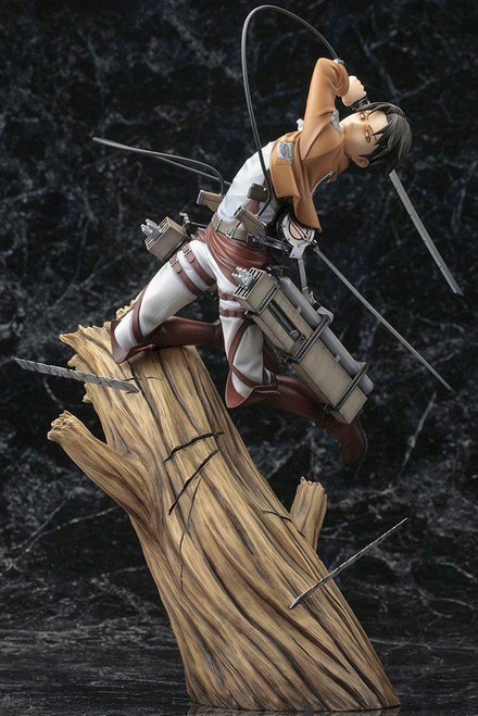 Kotobukiya Kotobukiya ARTFX-J Attack on Titan Shingeki No Kyojin Levi 1/8 Figure