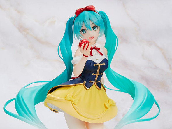 Taito Vocaloid Hatsune Miku Snow White Wonderland Figure