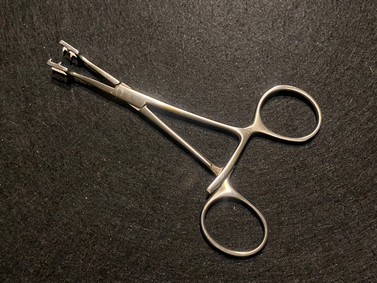 Handle photo of Buxton 56-1131 Ikuta Bone Clamp, STR, 5mm