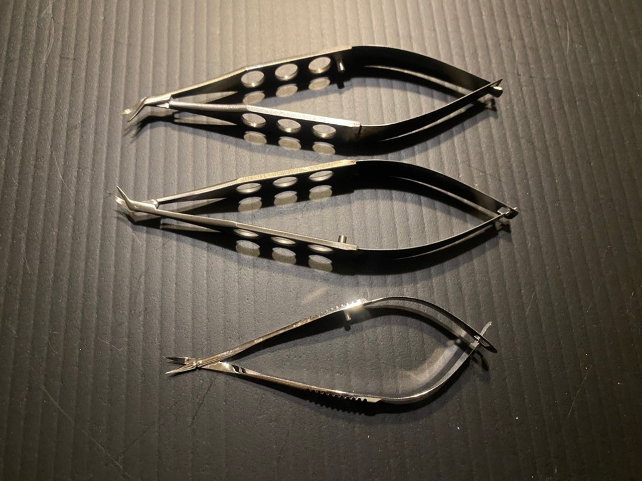 Scissors photo of Storz E7416-2 Cornea Penetrating Keratoplasty (PK) Instrument Set
