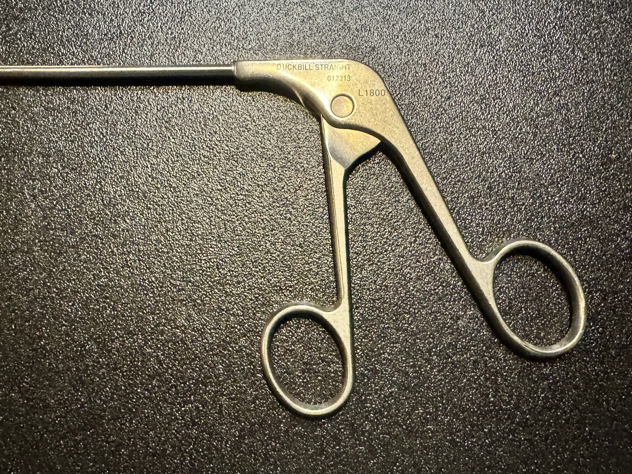 Handle photo of Acufex 012013 Arthroscopic Duckbill Basket Punch, Straight