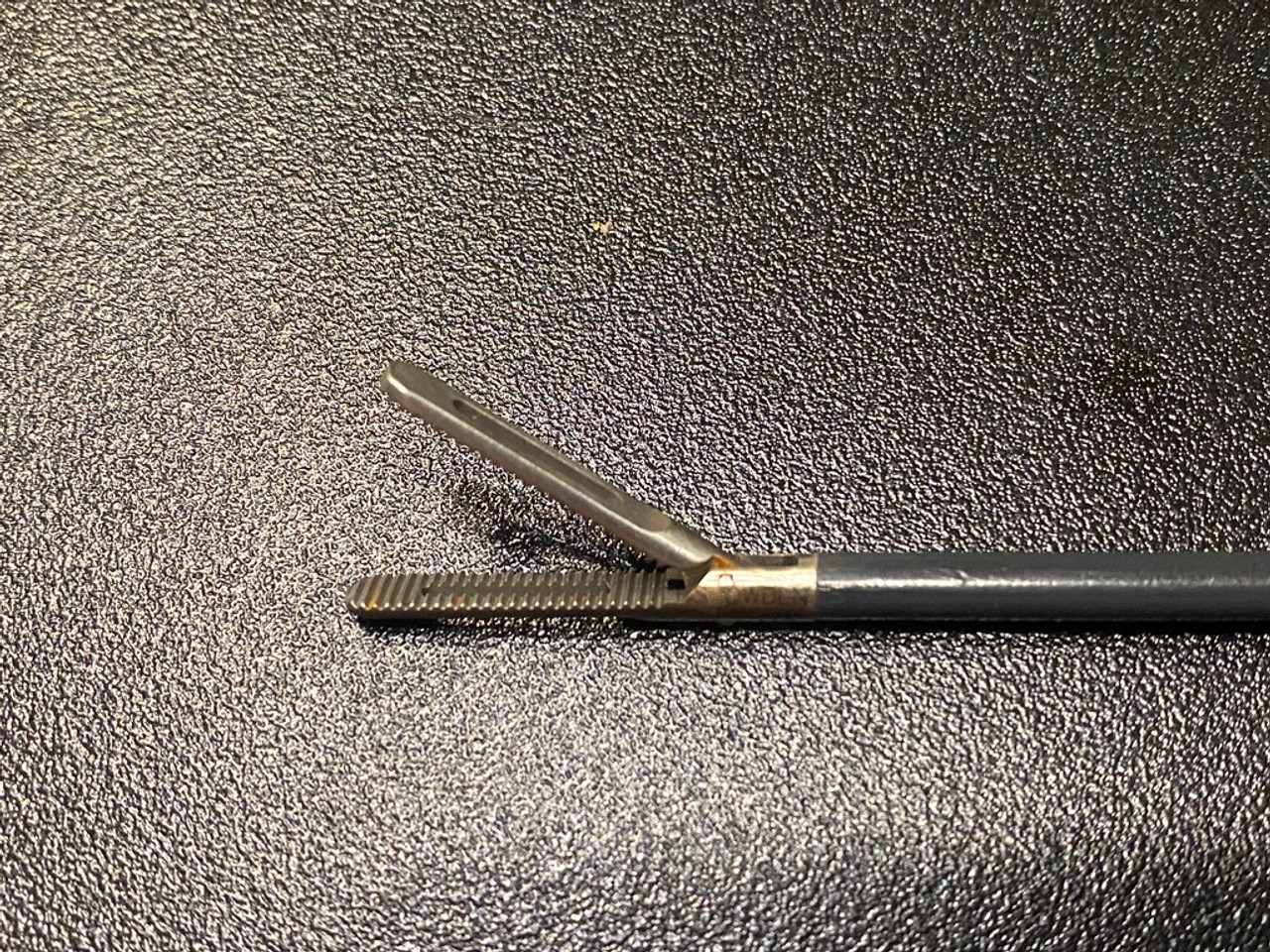Jaw photo of Snowden-Pencer SP90-6379 Laparoscopic Dorsey Fenestrated Grasper, 5mm X 36cm