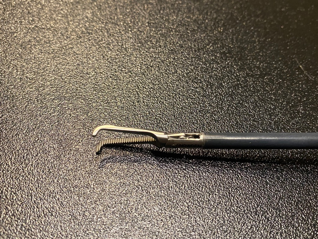 Jaw photo of Snowden-Pencer SP90-8841 Laparoscopic Right Angle Dissector, 5mm X 36cm (NEW)