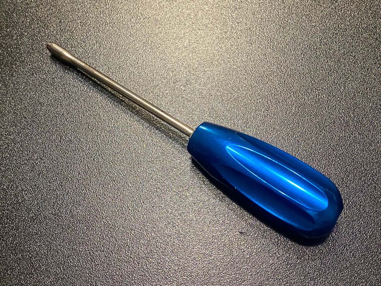 Handle photo of Conmed C7385 Blue Cannulated Obturator, 7mm X 85mm