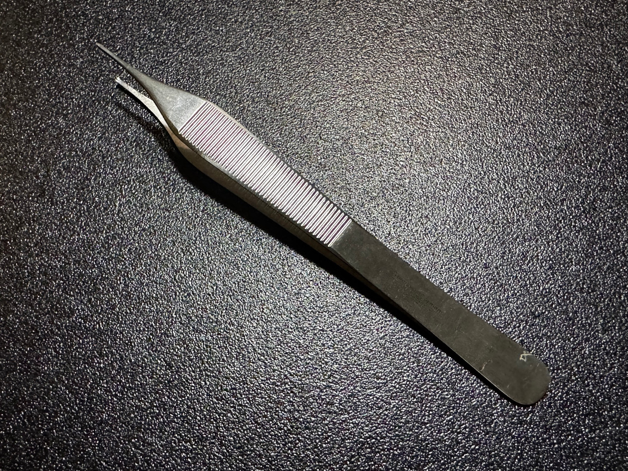 Handle photo of GSource 17.1500 Adson Tissue Forceps, 1 X 2, 6"