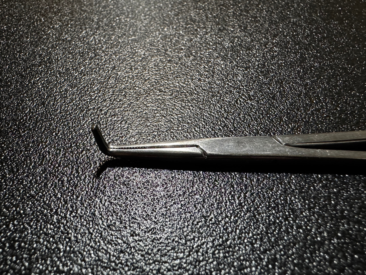 Jaw photo of Jarit 140-218 Petit Point Mixter Forceps, 5 3/8"