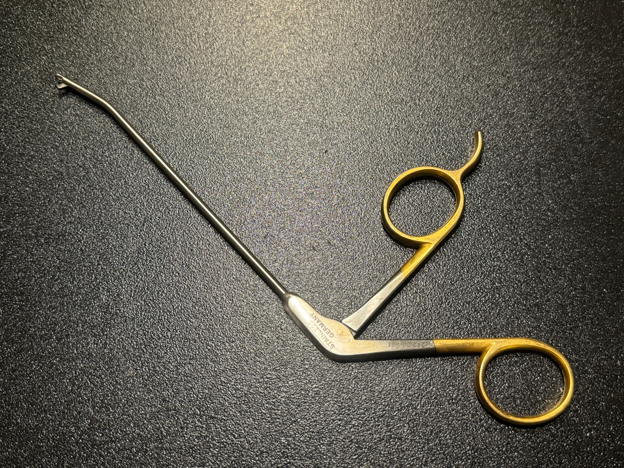 Handle photo of Stryker 242-030-201 Arthroscopic Punch, Angled Up