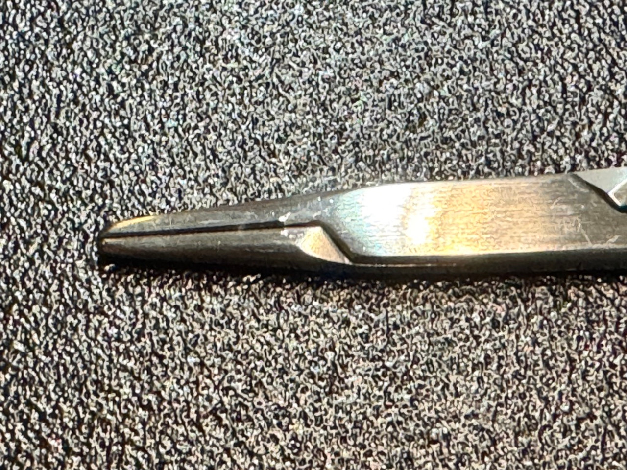 Jaw photo of Jarit 121-115 Par Needle Holder, TC, 4.5"