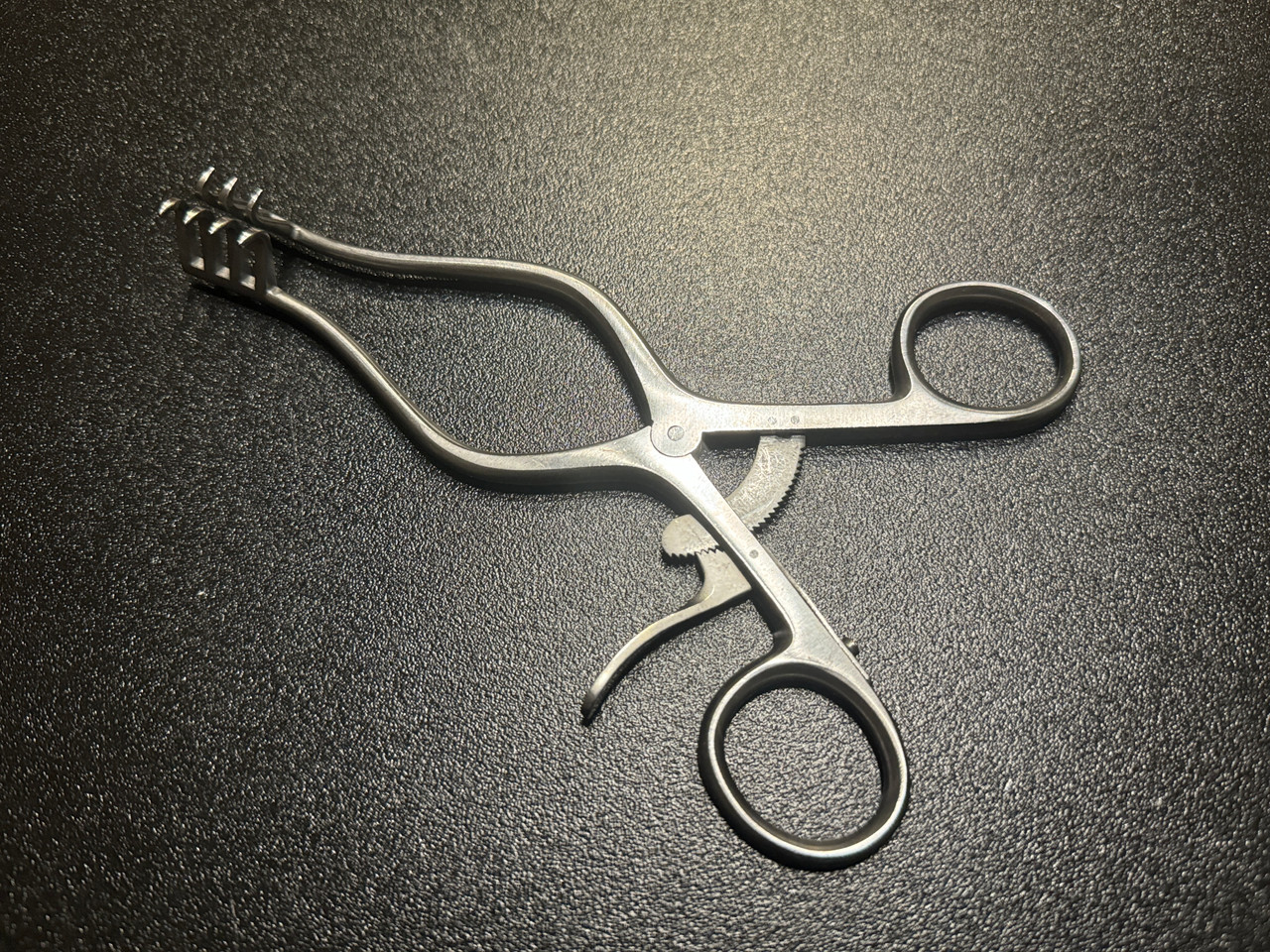 Handle photo of Millennium 1-612 Weitlaner Retractor, Sharp, 6.5"