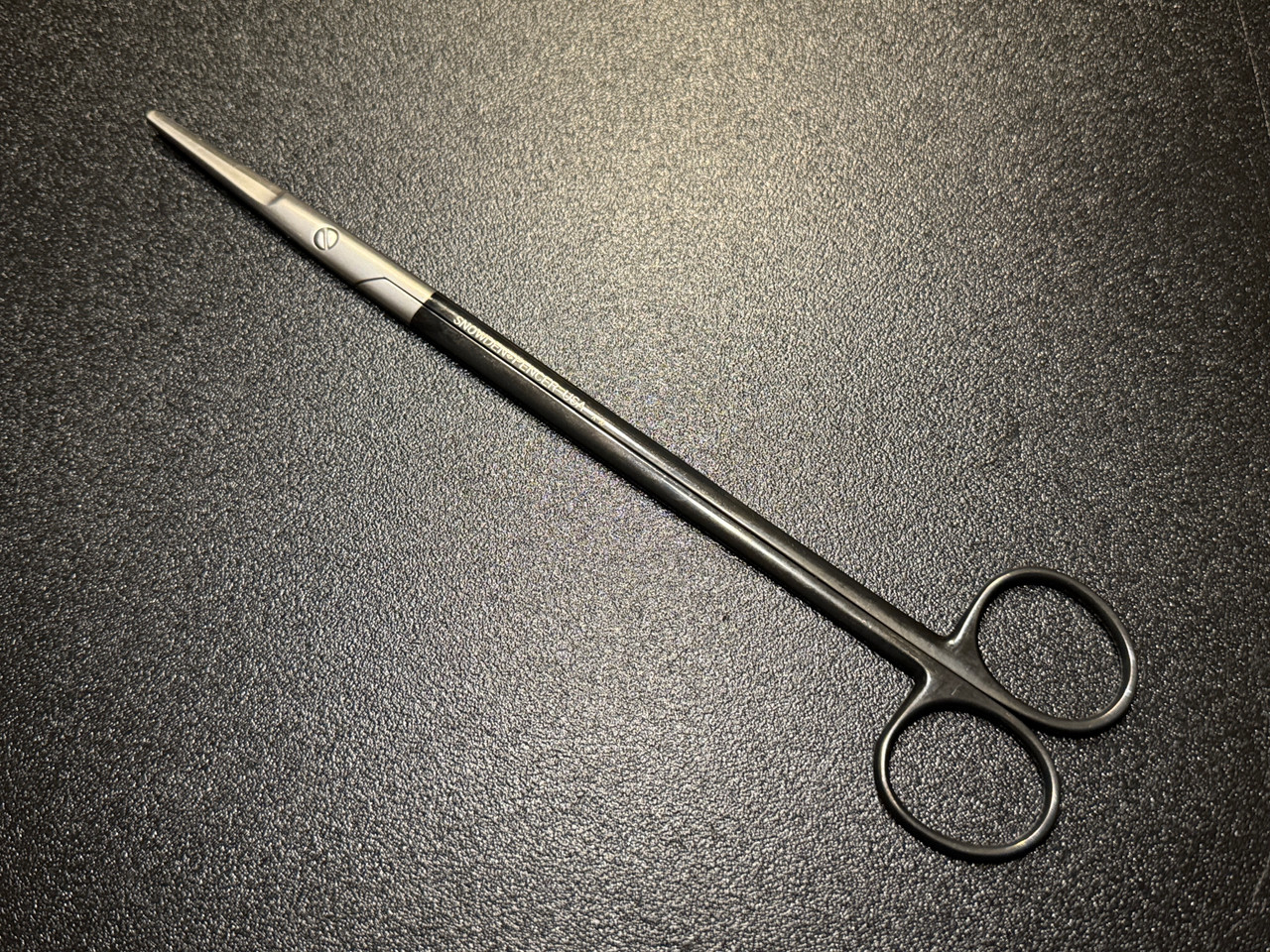 Handle photo of Snowden-Pencer 32-4795 Diamond Edges Supercut Metzenbaum Scissors, STR, 9"