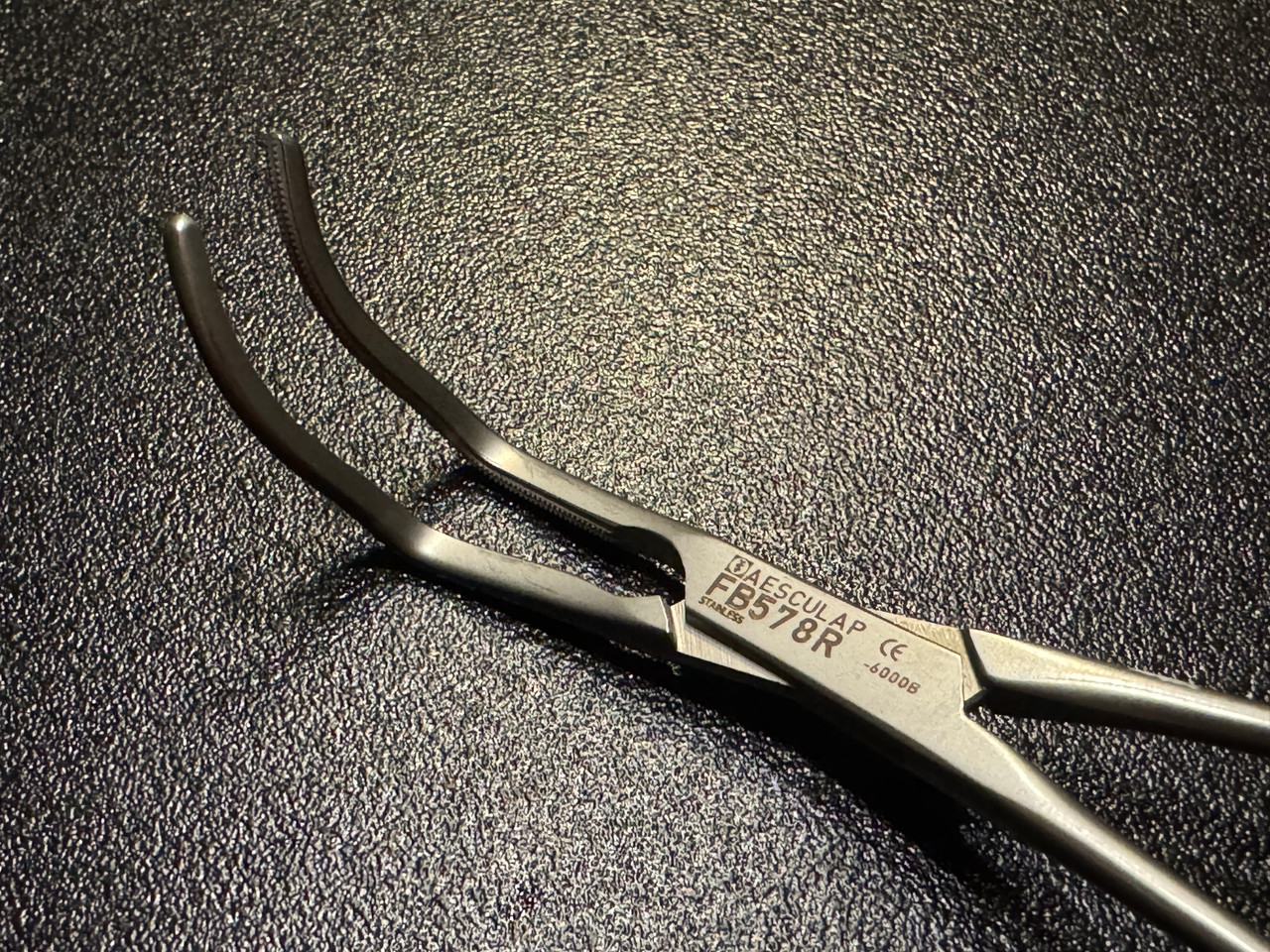 Aesculap FB578R DeBakey Subramanian Aortic Clamp, 70°, 6 1/8