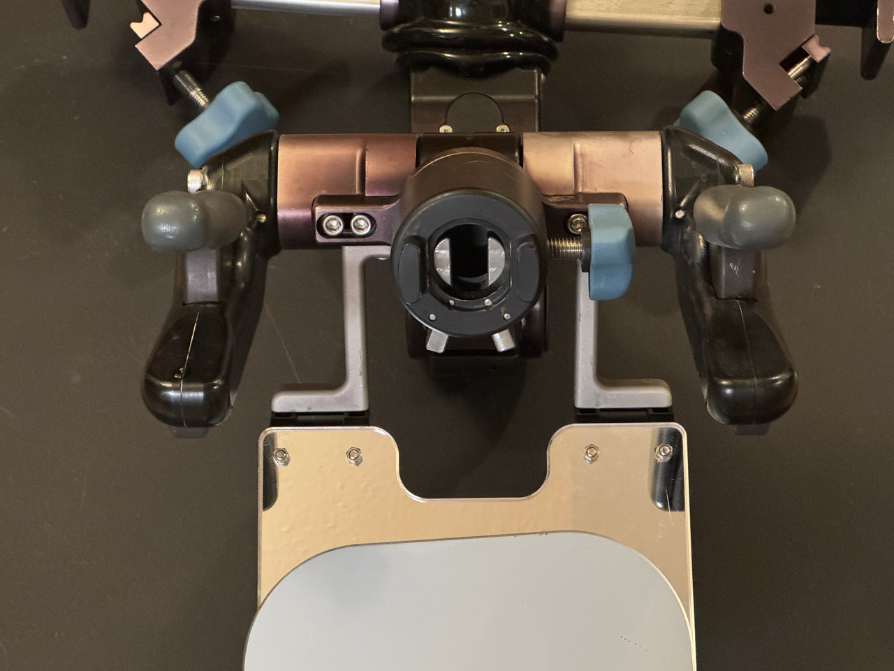 Head connection photo of Allen A-70701 C-Flex Head Positioning System