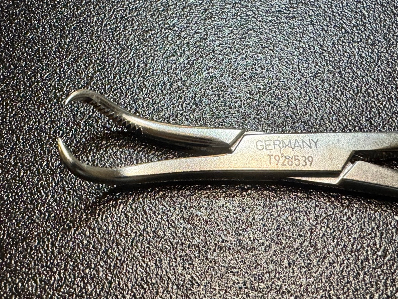 Jaw photo of Synthes 398.40 Narrow Reduction Forceps w/ Points, 5.25"